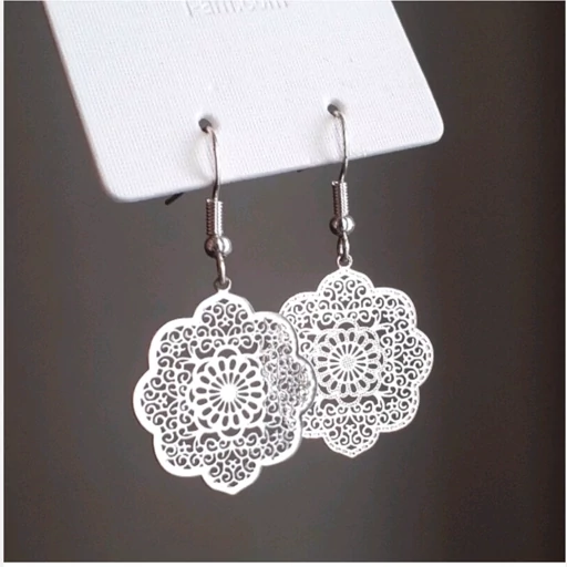 گوشواره طرح اسلیمی سبک برند خارجی بهمراه جعبه و بگ کادویی