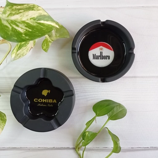 زیر سیگاری جنس عالی دارای جعبه طرح متفاوت ارسال به سراسر ایران