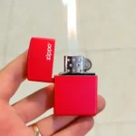 فندک زیپو گازی لعابی همراه جعبه کیفیت عالی در سه رنگ قرمز ، آبی ، مشکی ارسال به سراسر ایران